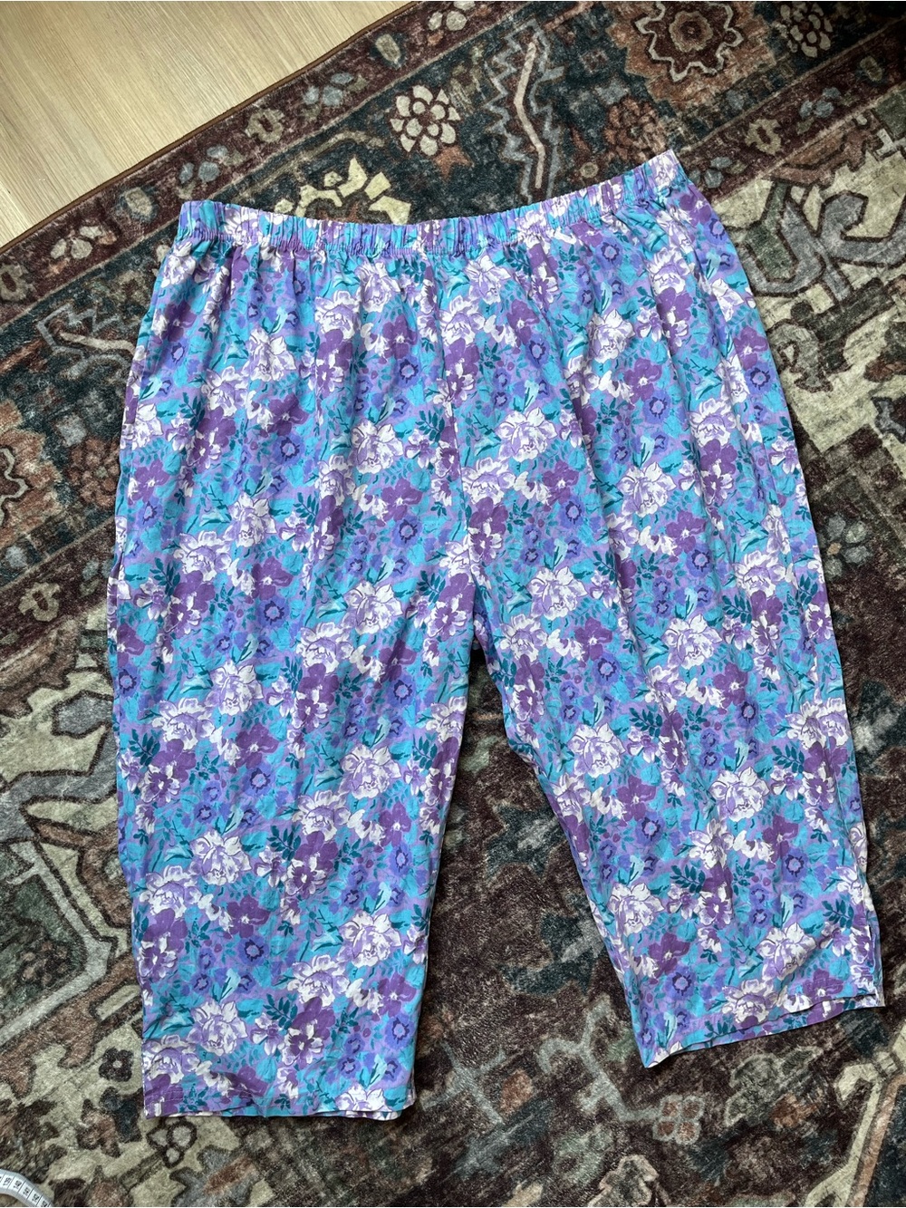 Women’s Vintage Floral Capri Bottoms in Purple & Blue Cottagecore Nannycore 2X